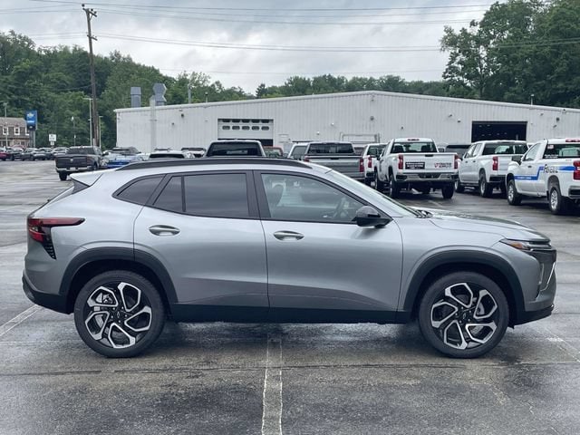 2026 Chevrolet Trax RS - Photo 2