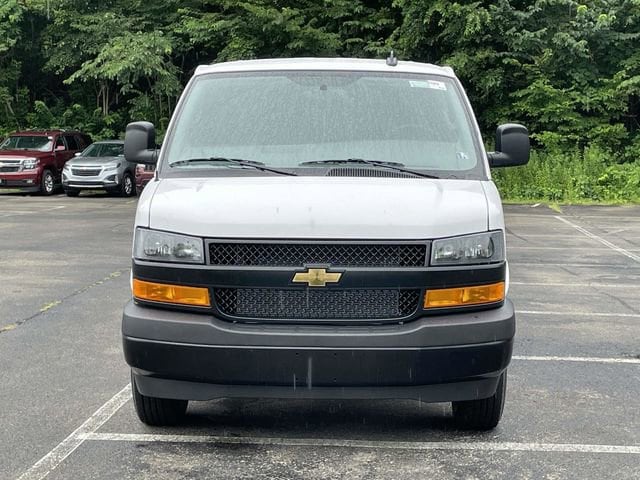 2025 Chevrolet Express Cargo Work Van - Photo 9