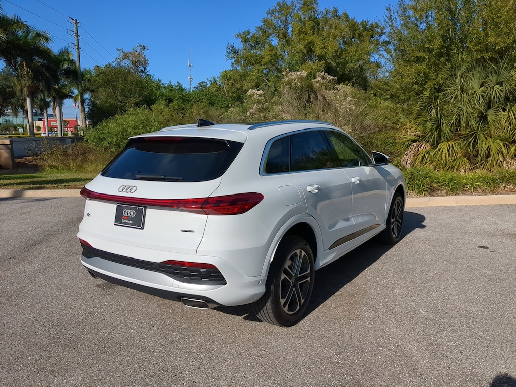 New 2025 Audi Q5 2.0T Premium SUV