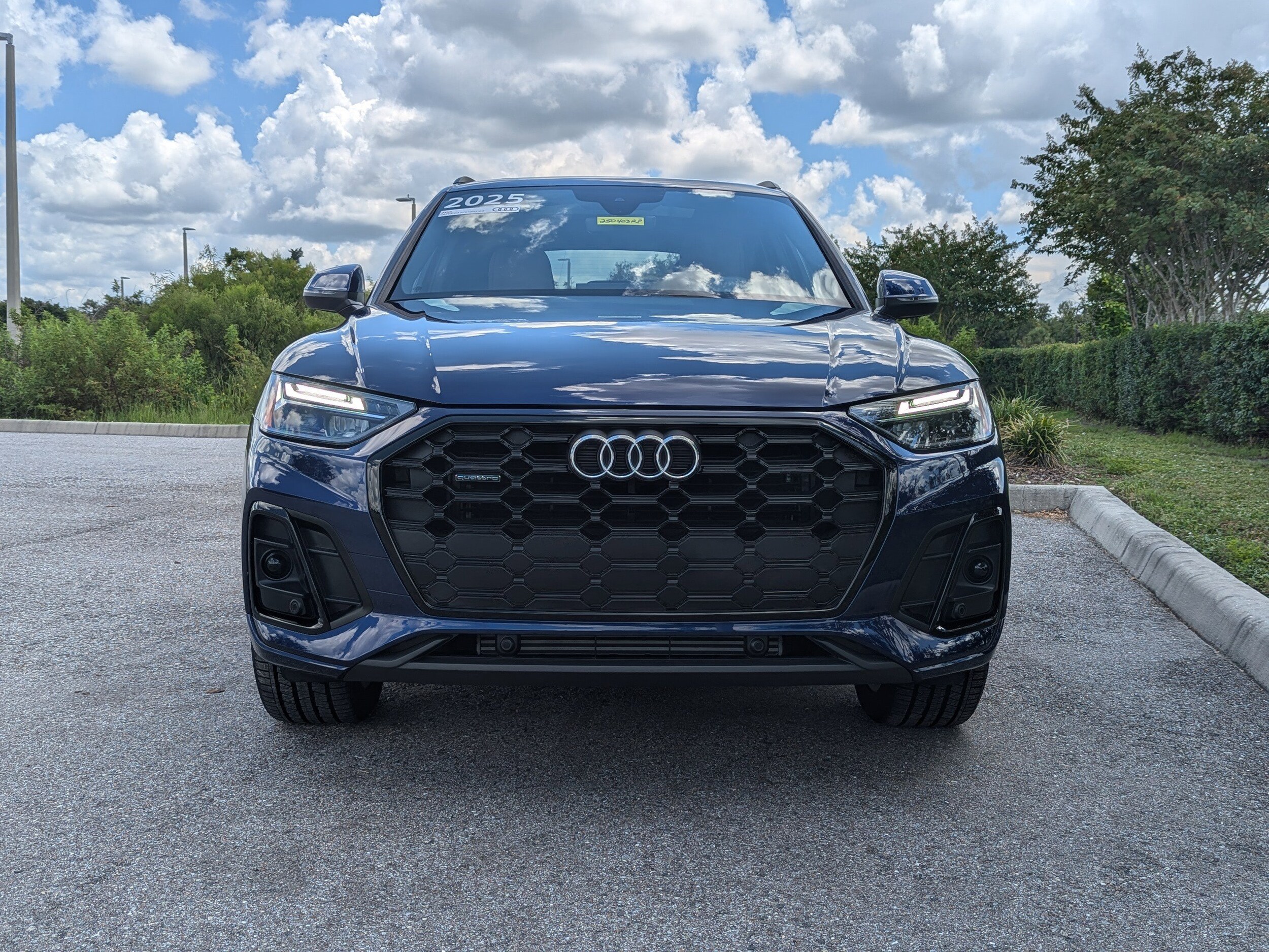 2025 Audi Q5 S line Premium photo 2