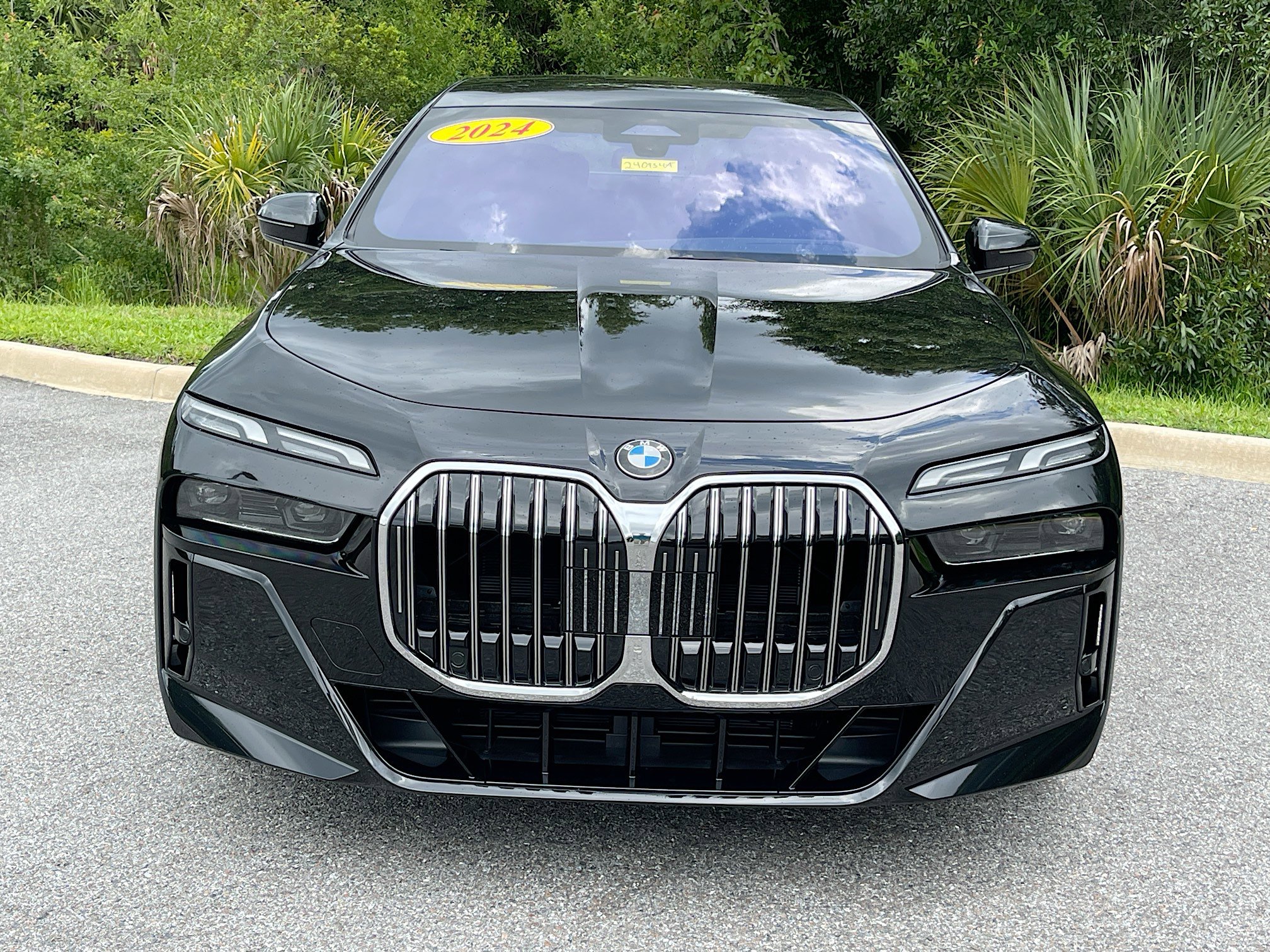 Used 2024 BMW 7 Series 760i with VIN WBA33EJ00RCP77433 for sale in Sarasota, FL