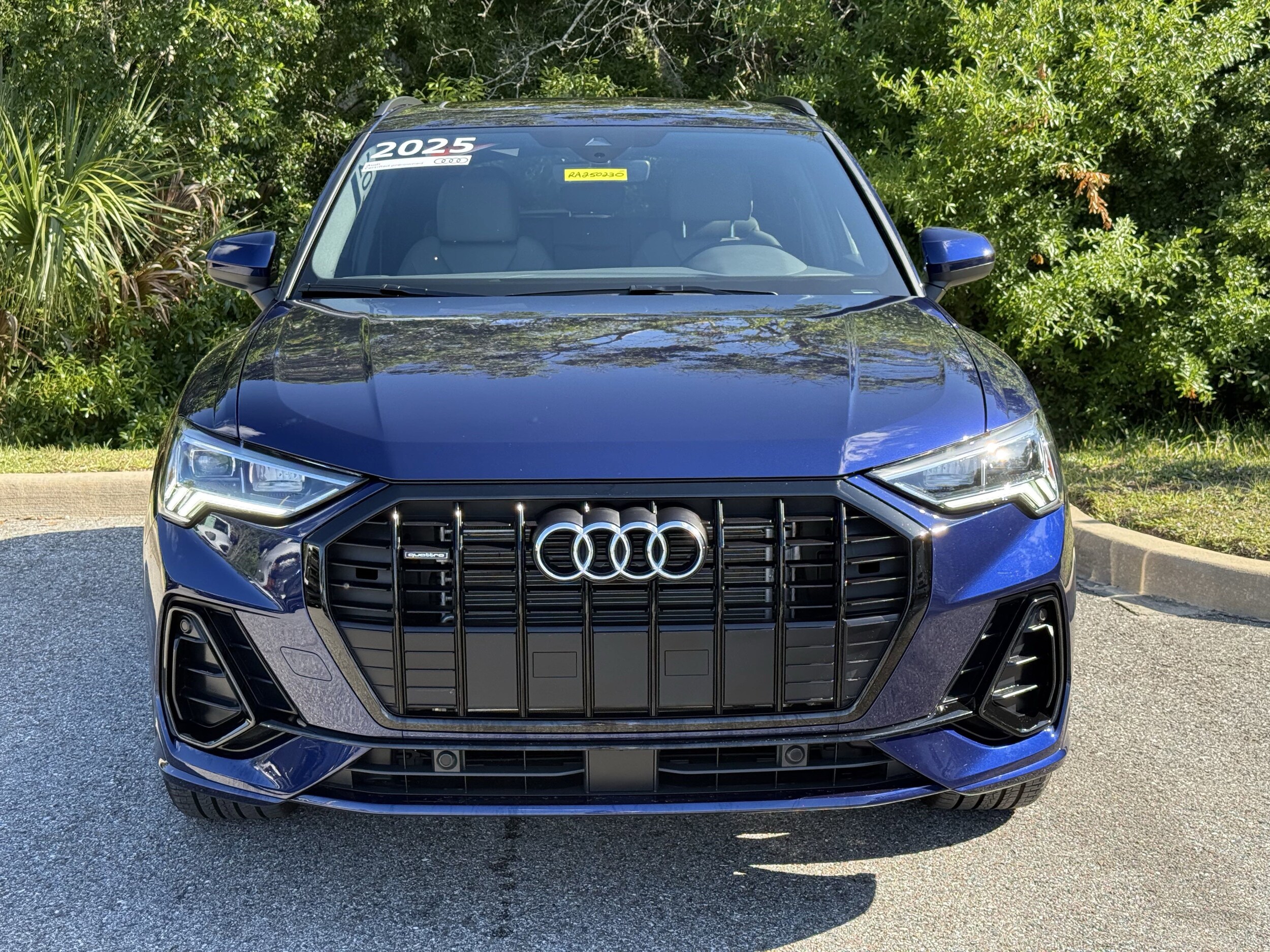 2025 Audi Q3 S line Premium photo 2