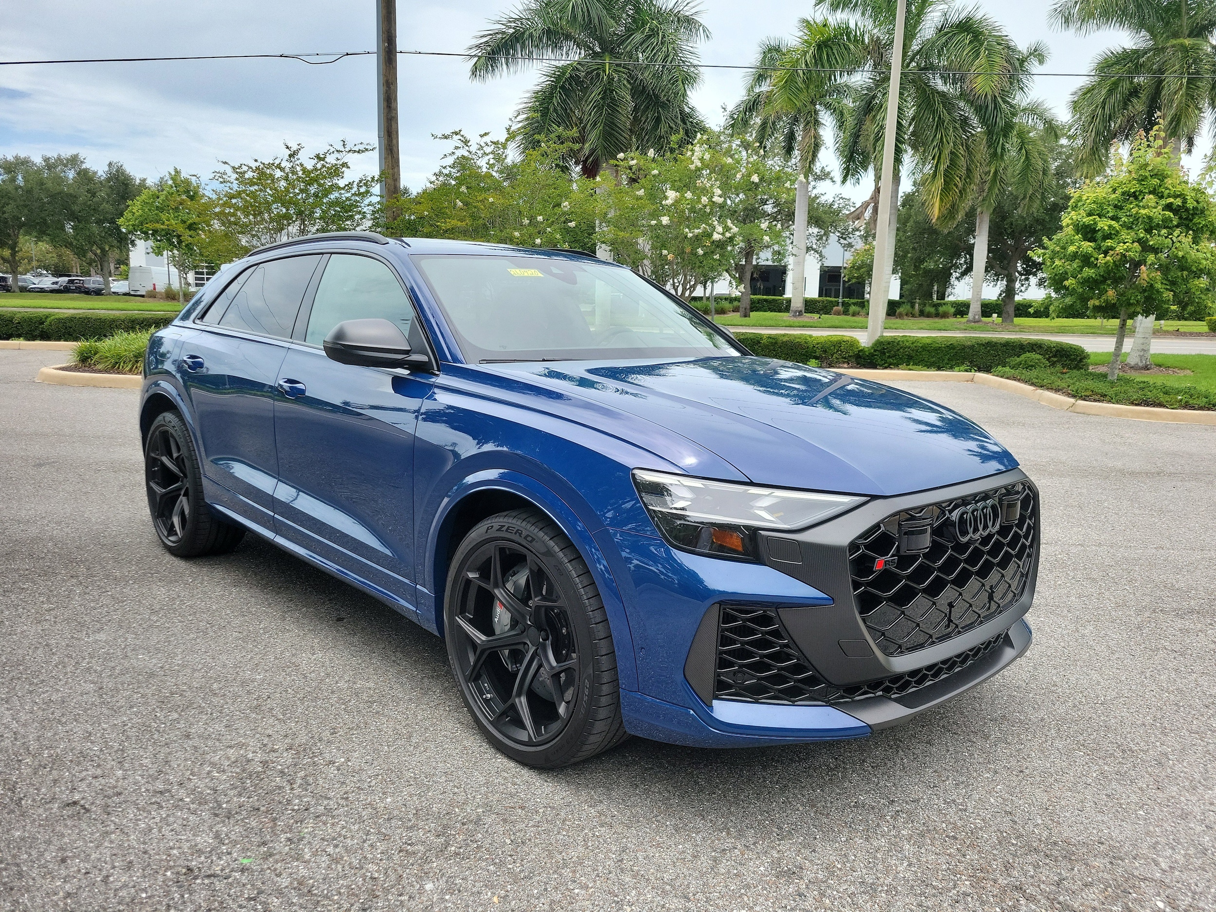 2026 Audi RS Q8 -'s photo