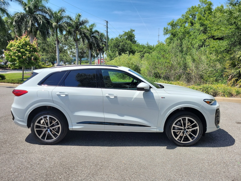 New 2026 Audi Q5 2.0T Premium Plus SUV
