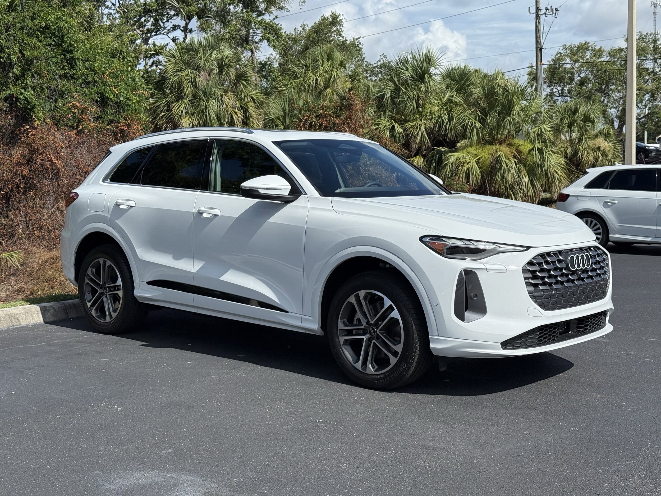 2025 Audi Q5 2.0T Premium photo 2