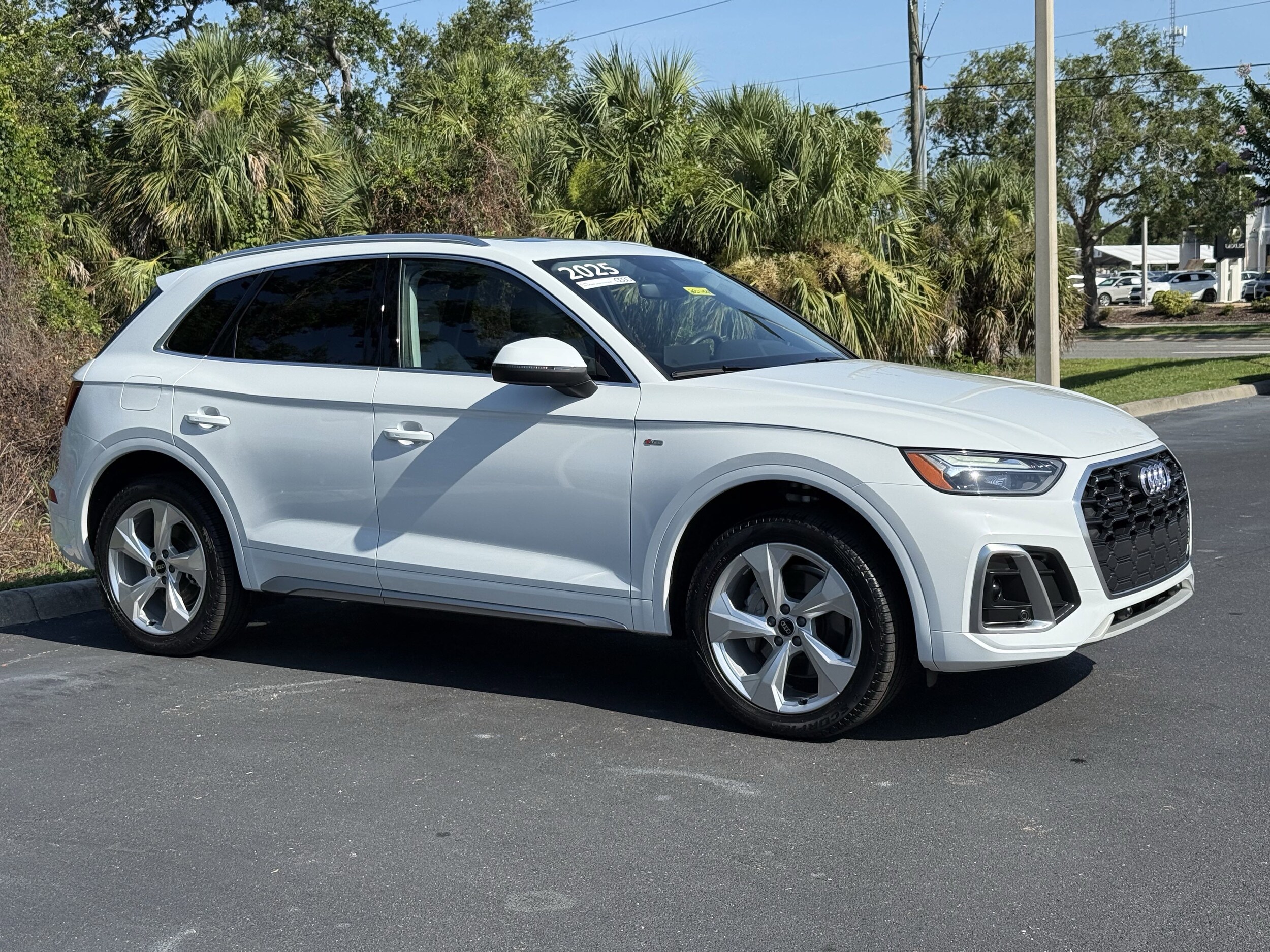 2025 Audi Q5 S line Premium Plus photo 2