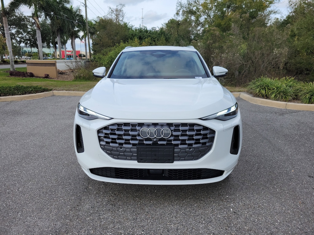 New 2025 Audi Q5 2.0T Premium SUV