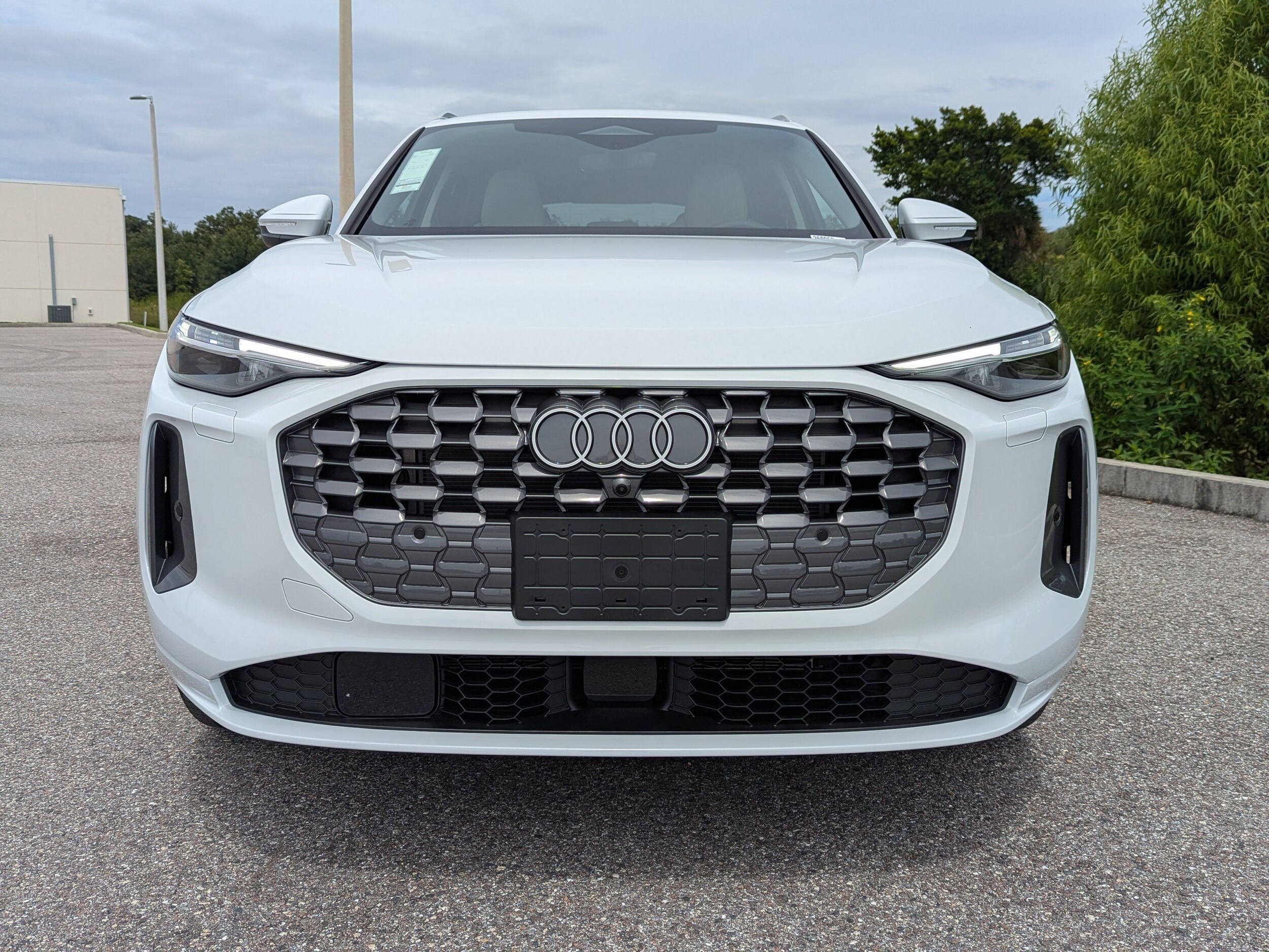 2025 Audi Q5 2.0T Prestige photo 2