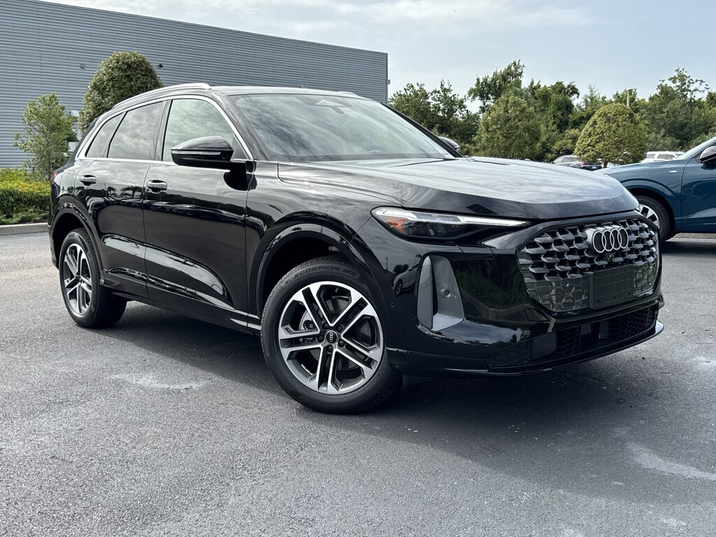 New 2026 Audi Q5 2.0T Premium Plus SUV