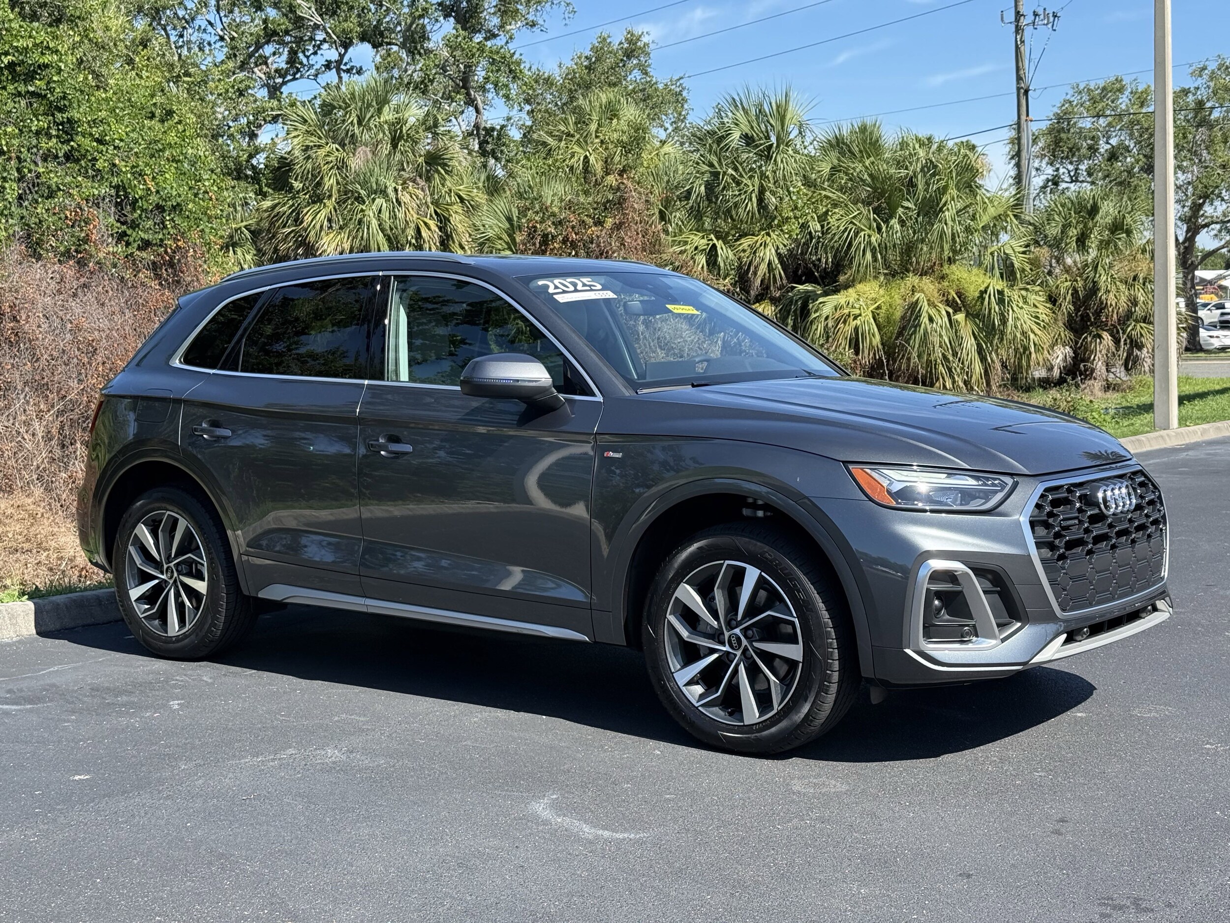2025 Audi Q5 S line Premium Plus photo 2