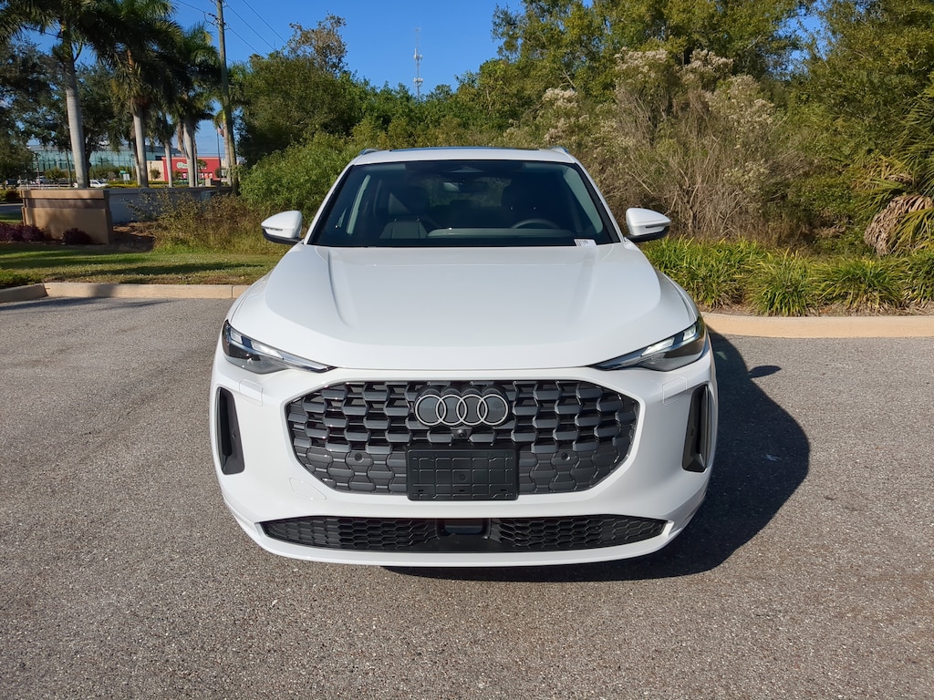 New 2025 Audi Q5 2.0T Premium SUV