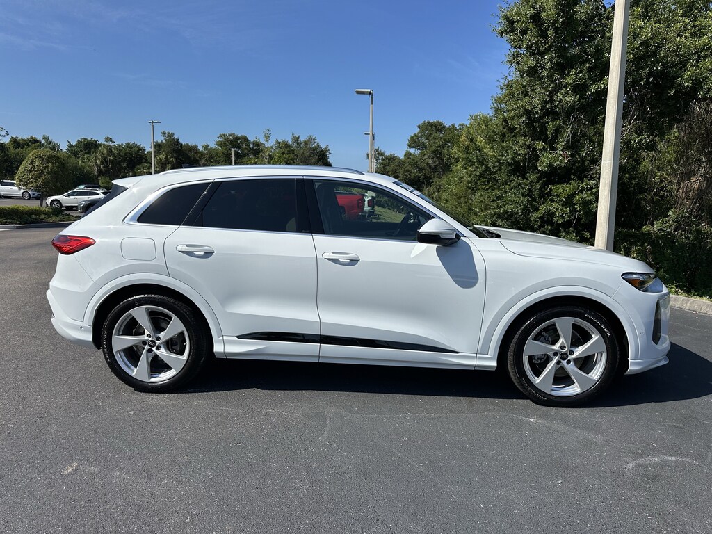 Certified 2025 Audi Q5 Prestige SUV