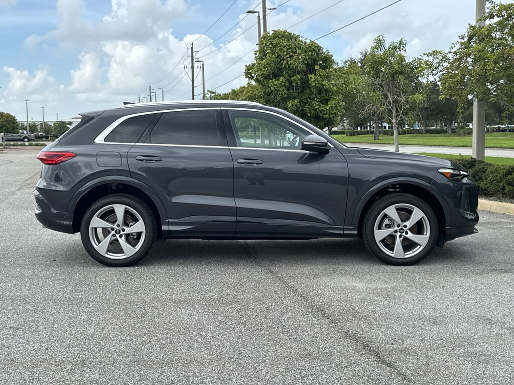 New 2026 Audi Q5 2.0T Premium Plus SUV