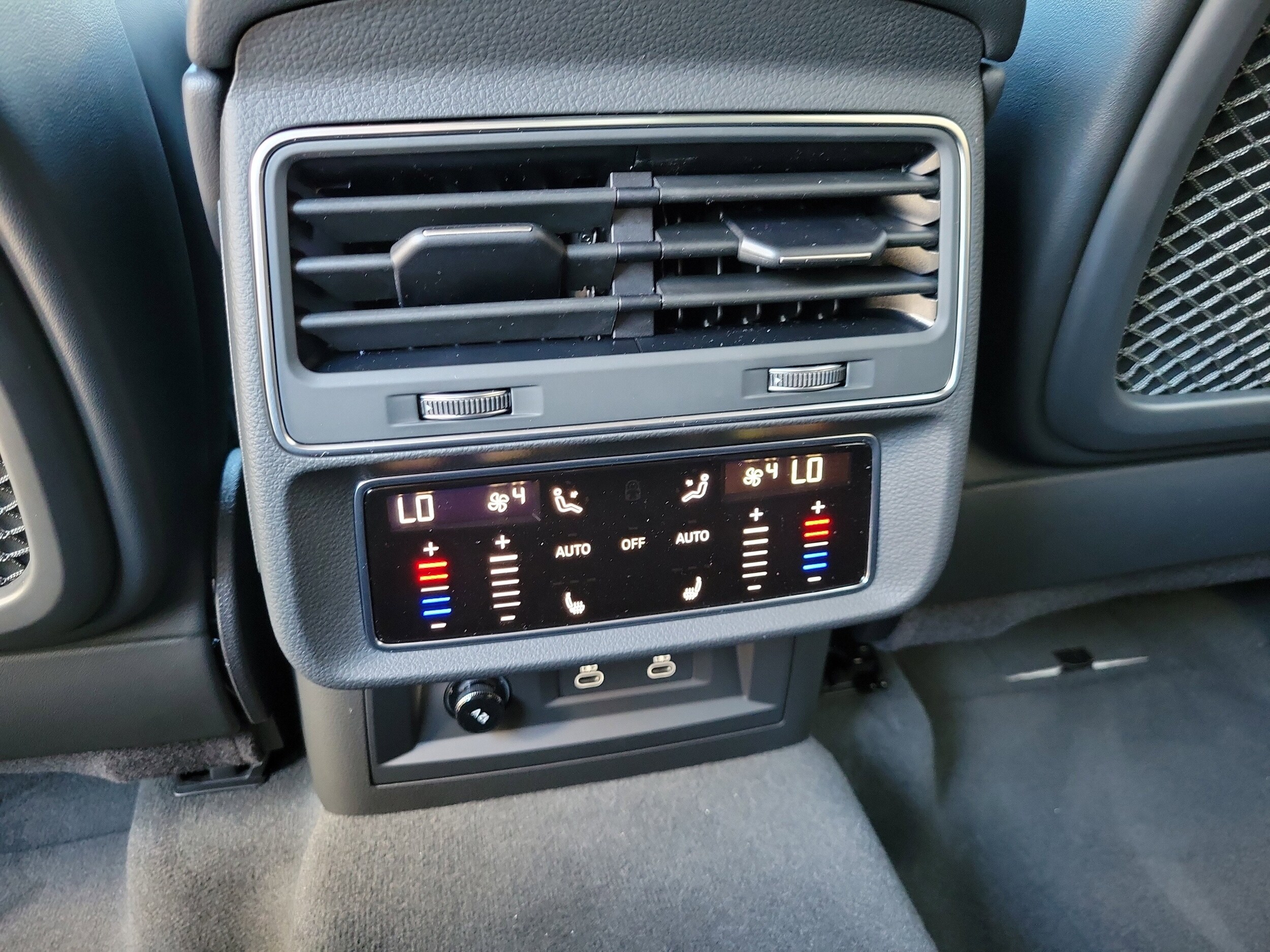 2026 Audi SQ8 Prestige - Photo 16