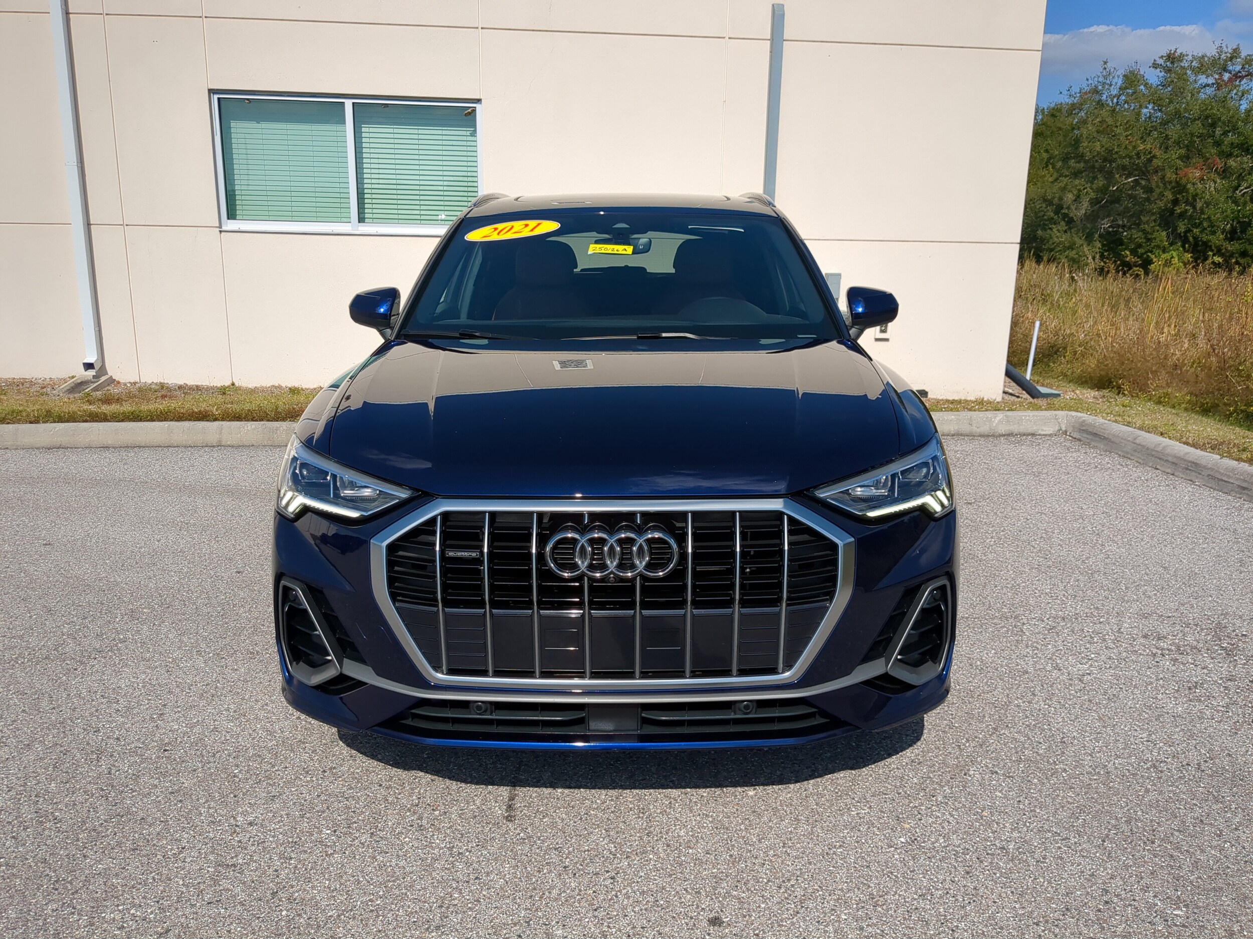 2021 Audi Q3 S line Premium Plus photo 2