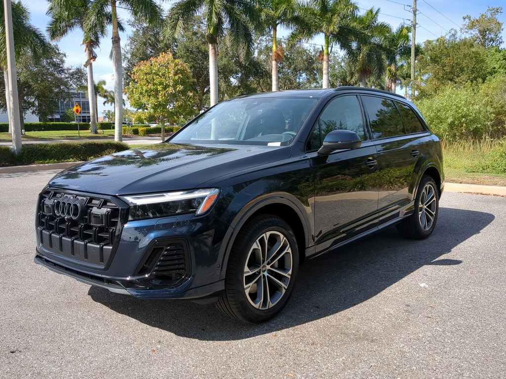 New 2026 Audi Q7 45 Premium SUV