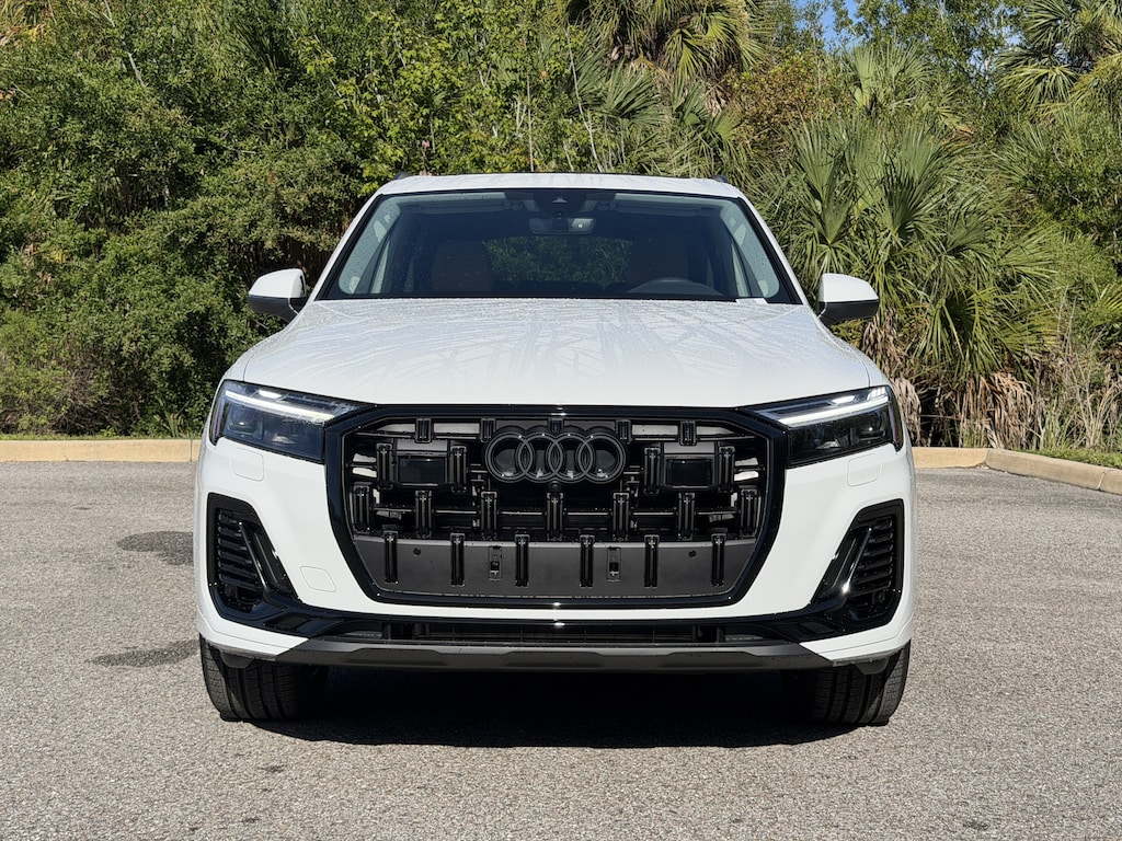New 2026 Audi Q7 45 Premium SUV