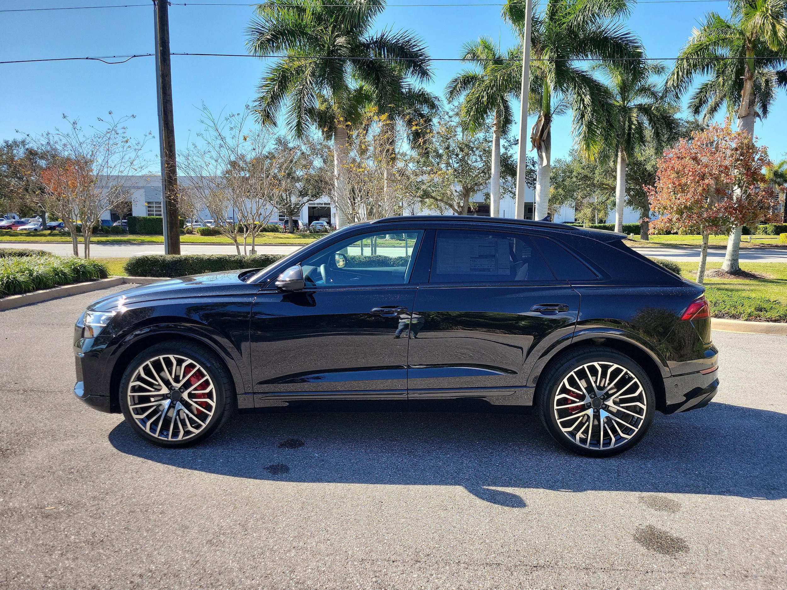 2026 Audi SQ8 Prestige - Photo 7