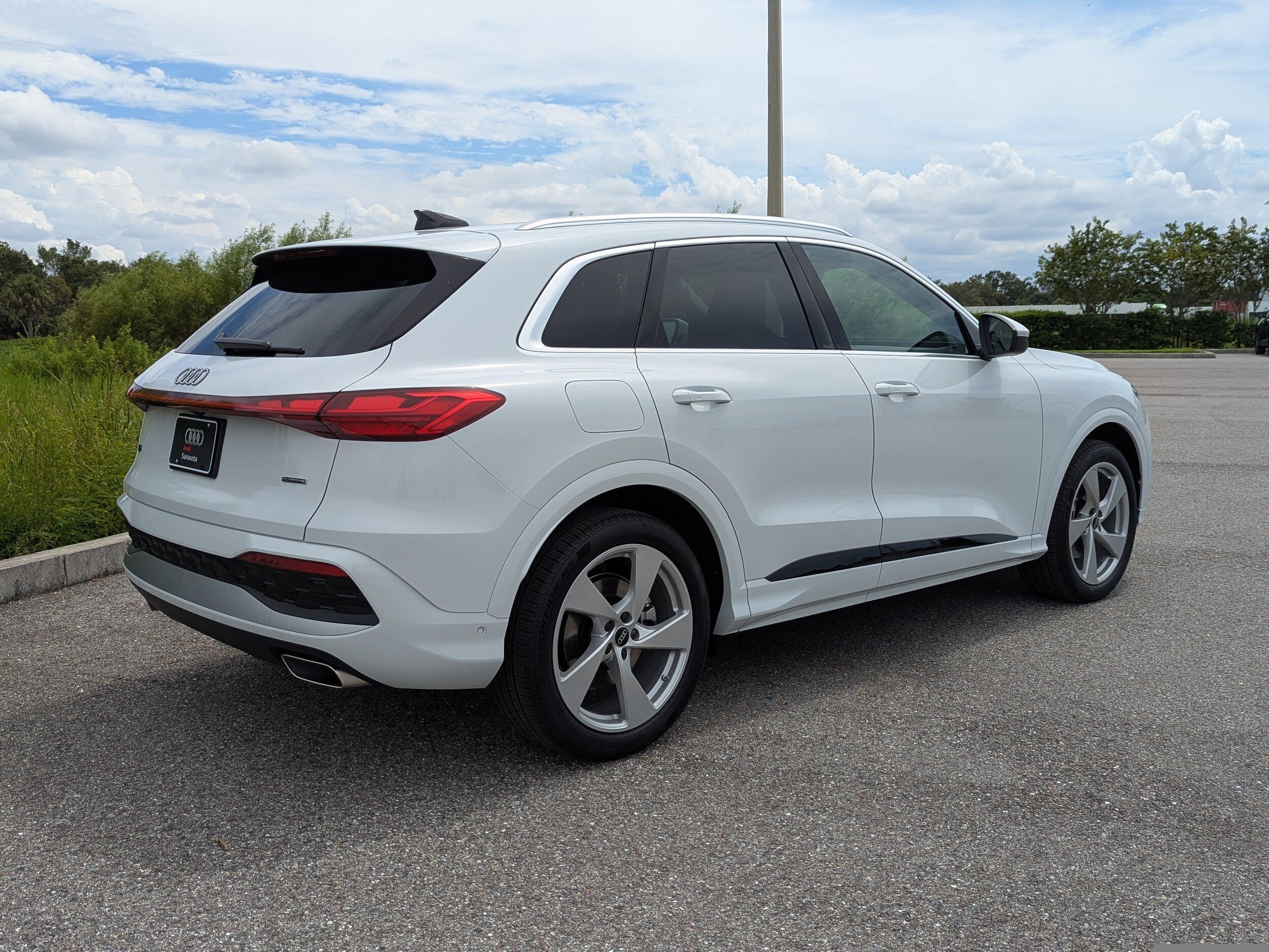 2025 Audi Q5 2.0T Prestige photo 4