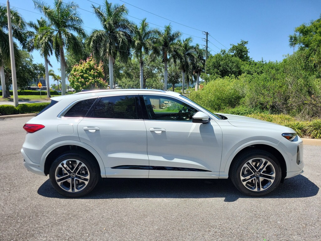 Certified 2025 Audi Q5 Premium SUV