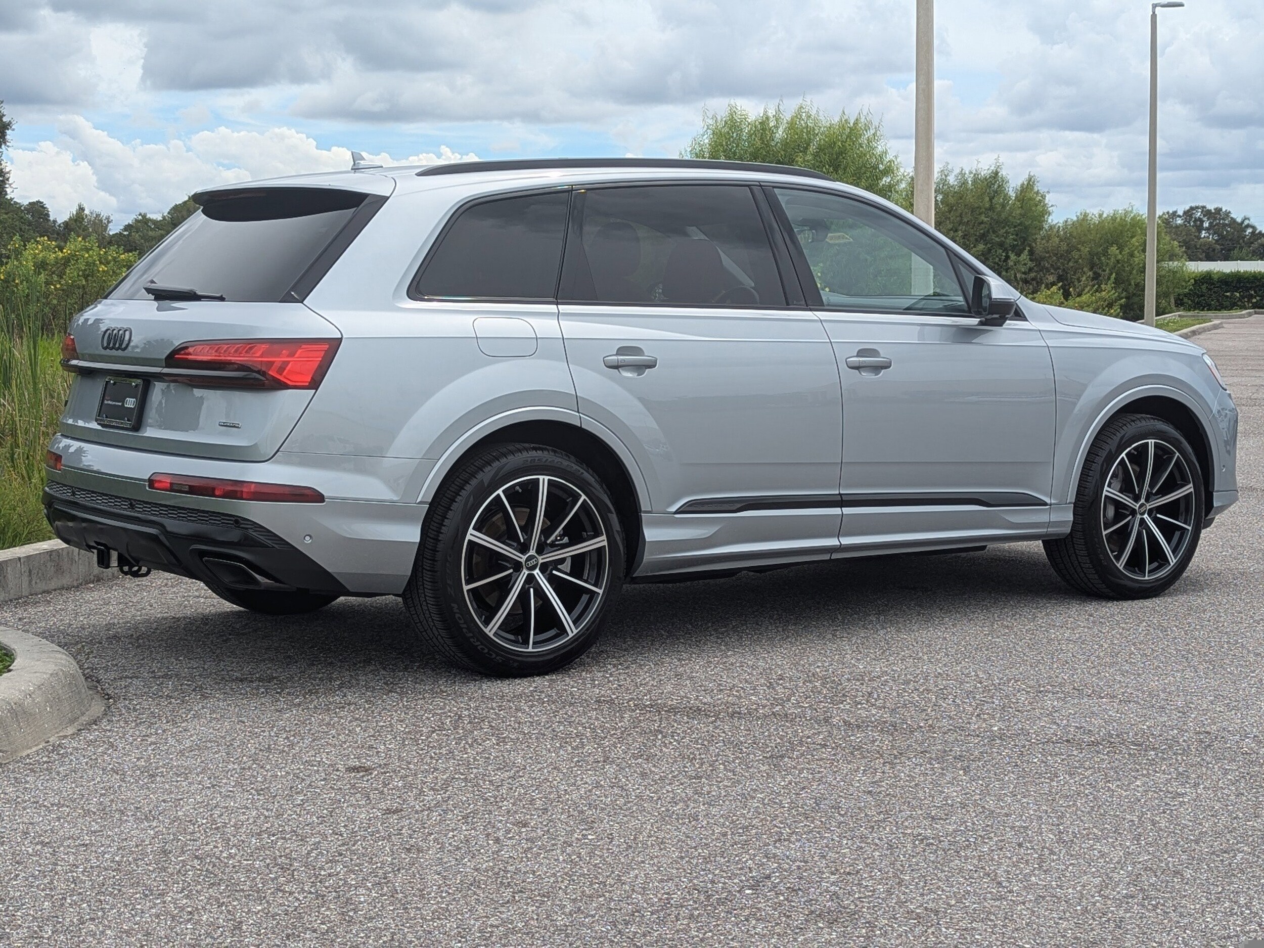 2025 Audi Q7 Premium Plus photo 4