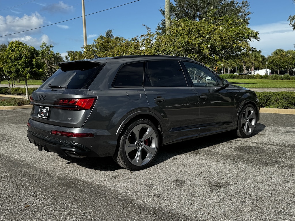 New 2026 Audi Q7 S line 55 Prestige SUV