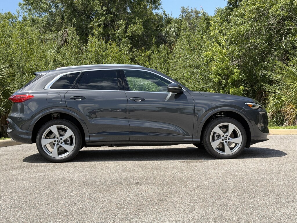 New 2026 Audi Q5 2.0T Premium Plus SUV