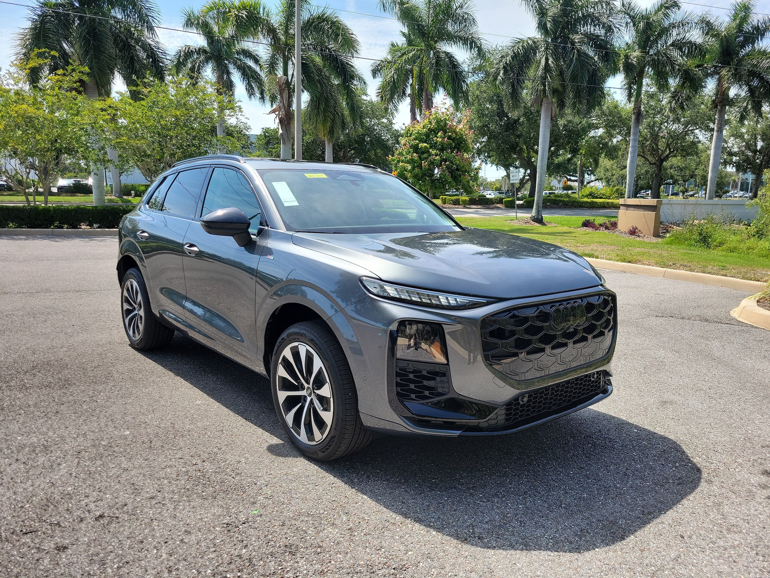 2026 Audi Q3 S line quattro's photo