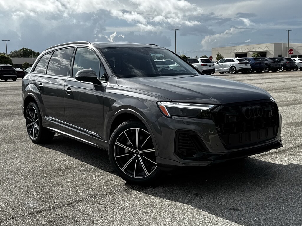 New 2026 Audi Q7 45 Premium Plus SUV