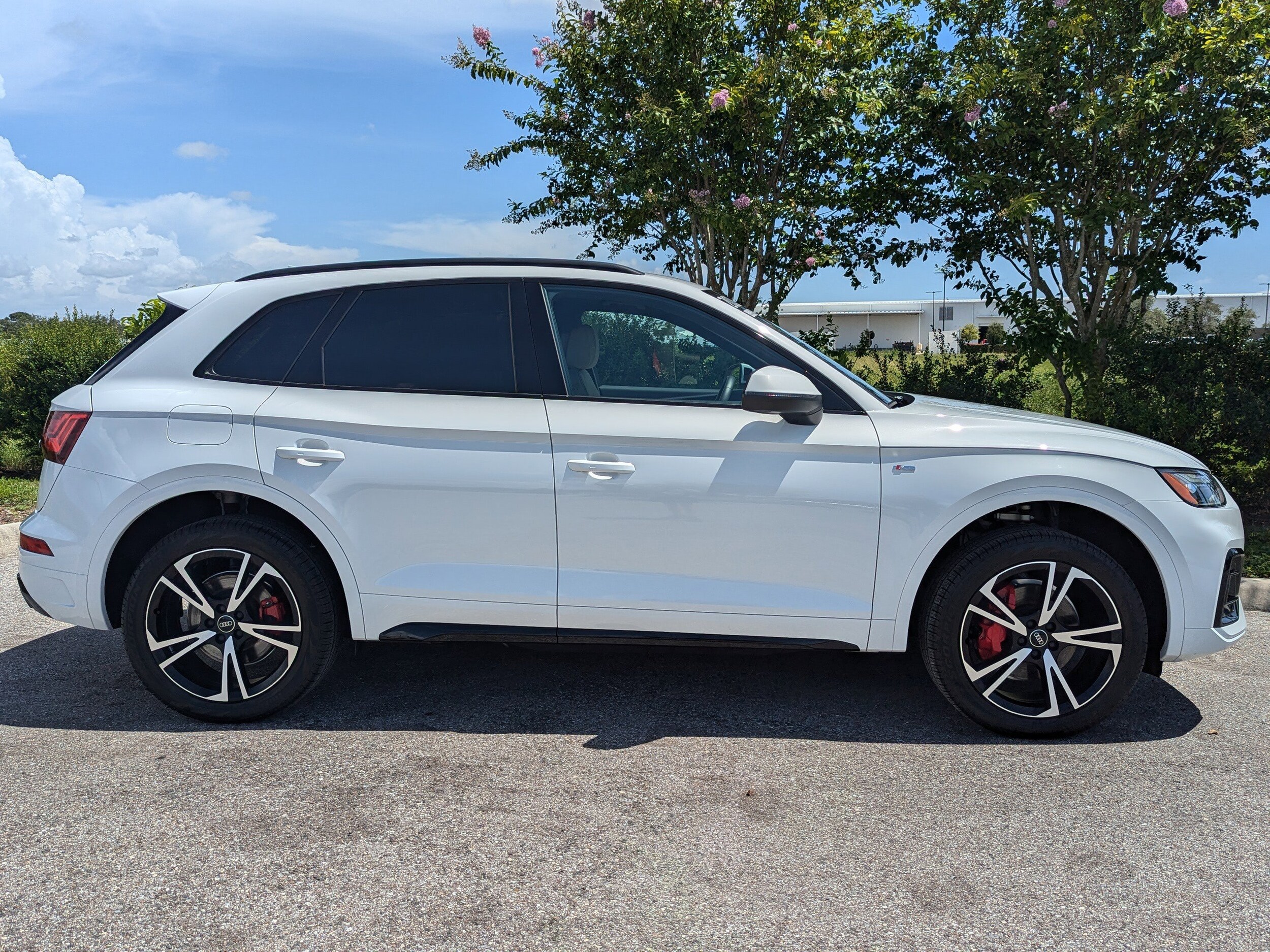 2025 Audi Q5 S line Premium Plus photo 2