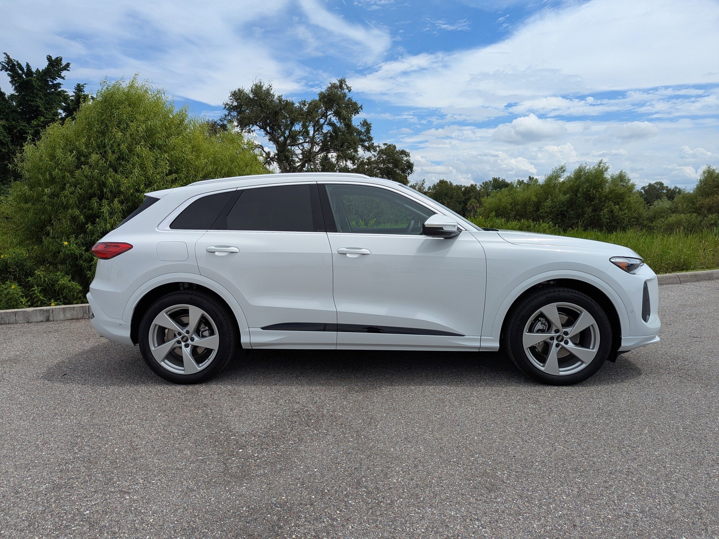 2025 Audi Q5 2.0T Prestige photo 3