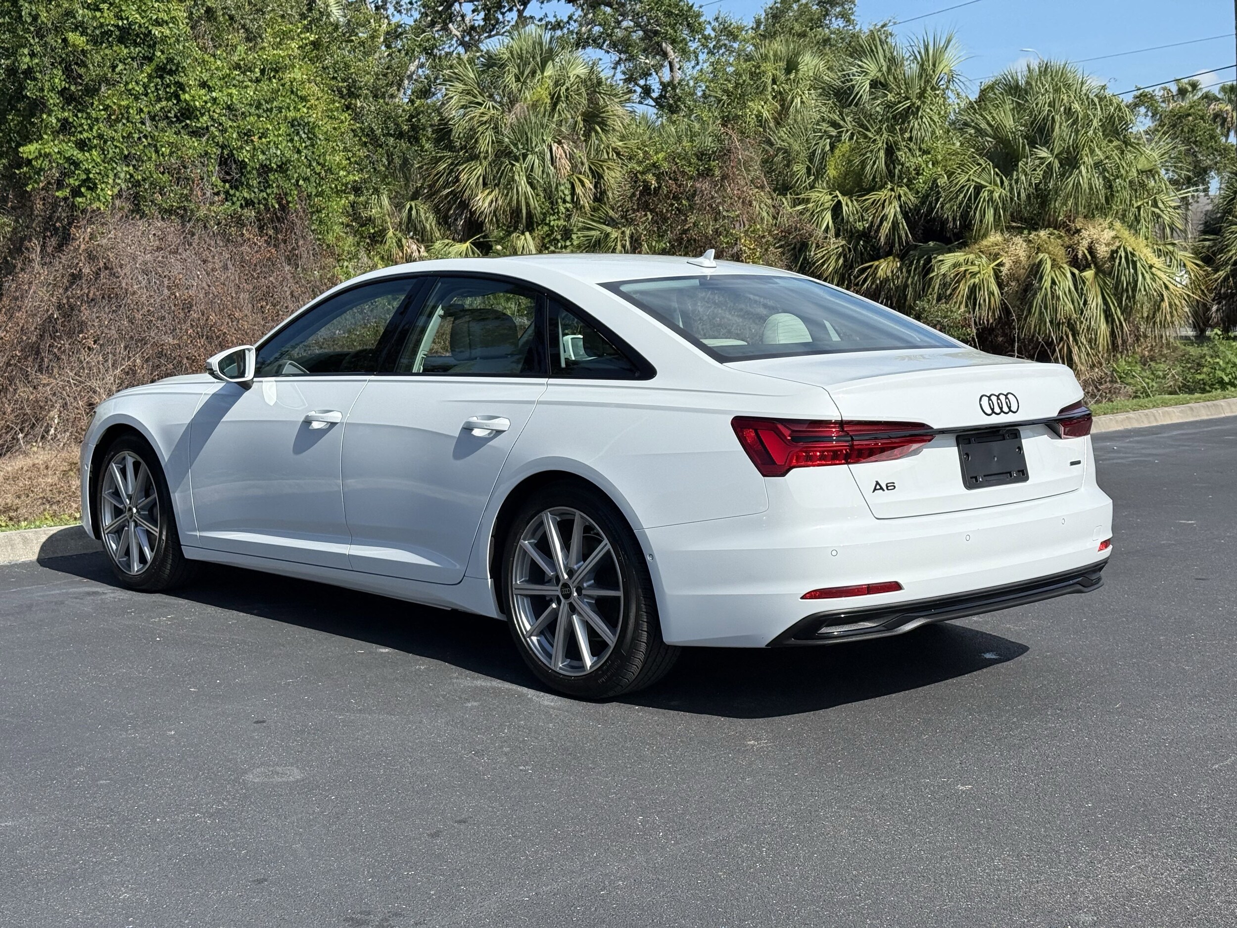 2025 Audi A6 Quattro Premium Plus photo 4