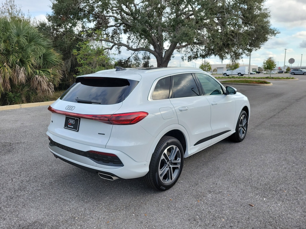 New 2025 Audi Q5 2.0T Premium SUV