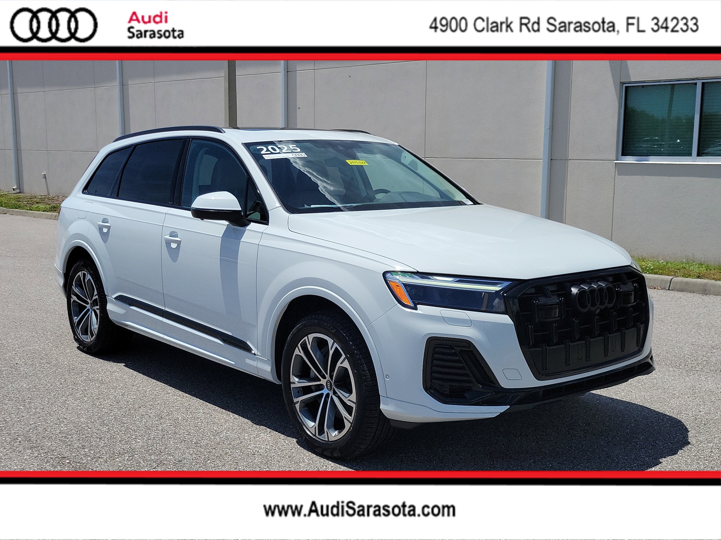 2025 Audi Q7 45 Premium Plus quattro Tiptronic's photo