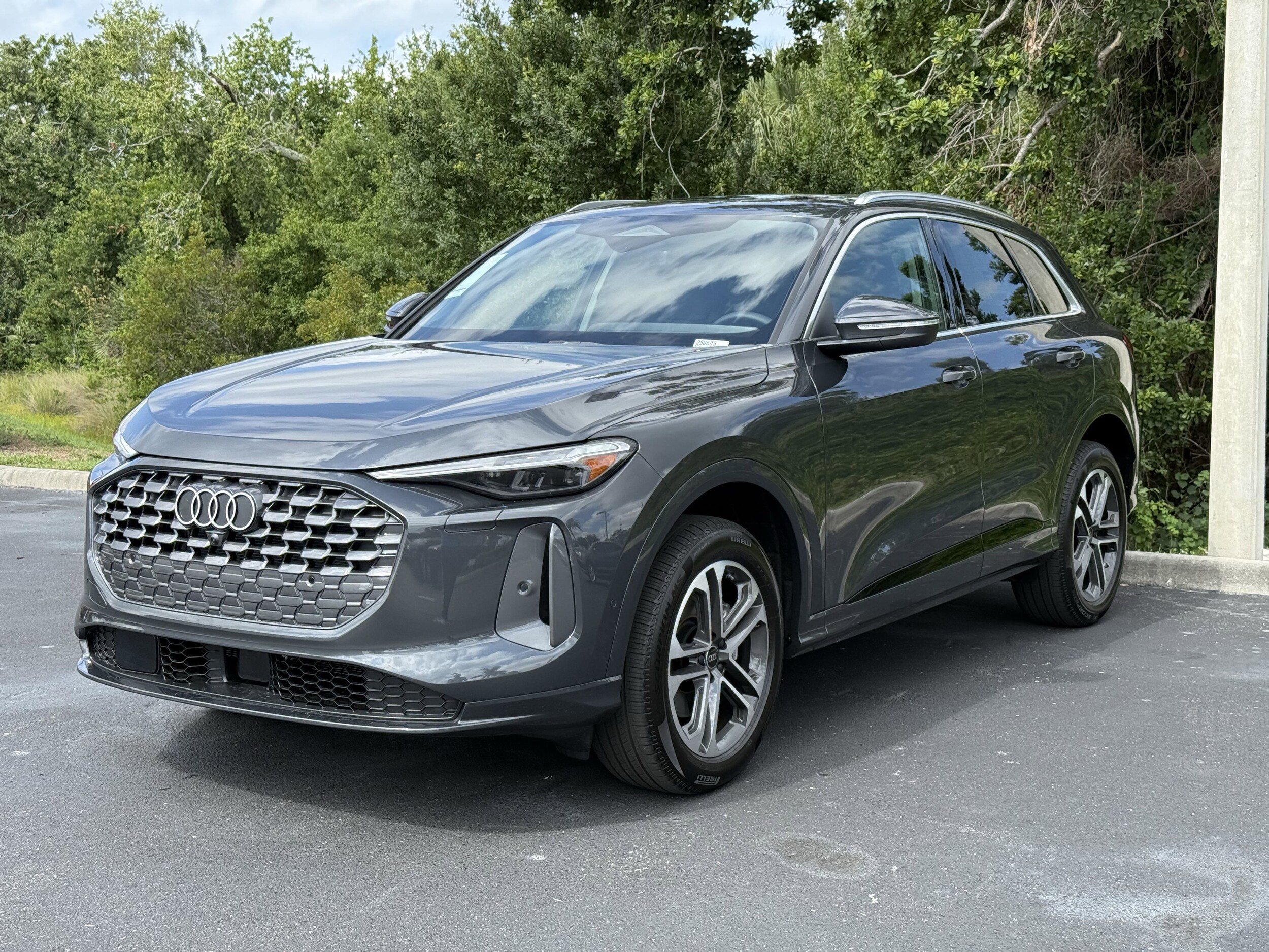 2025 Audi Q5 2.0T Premium Plus photo 4