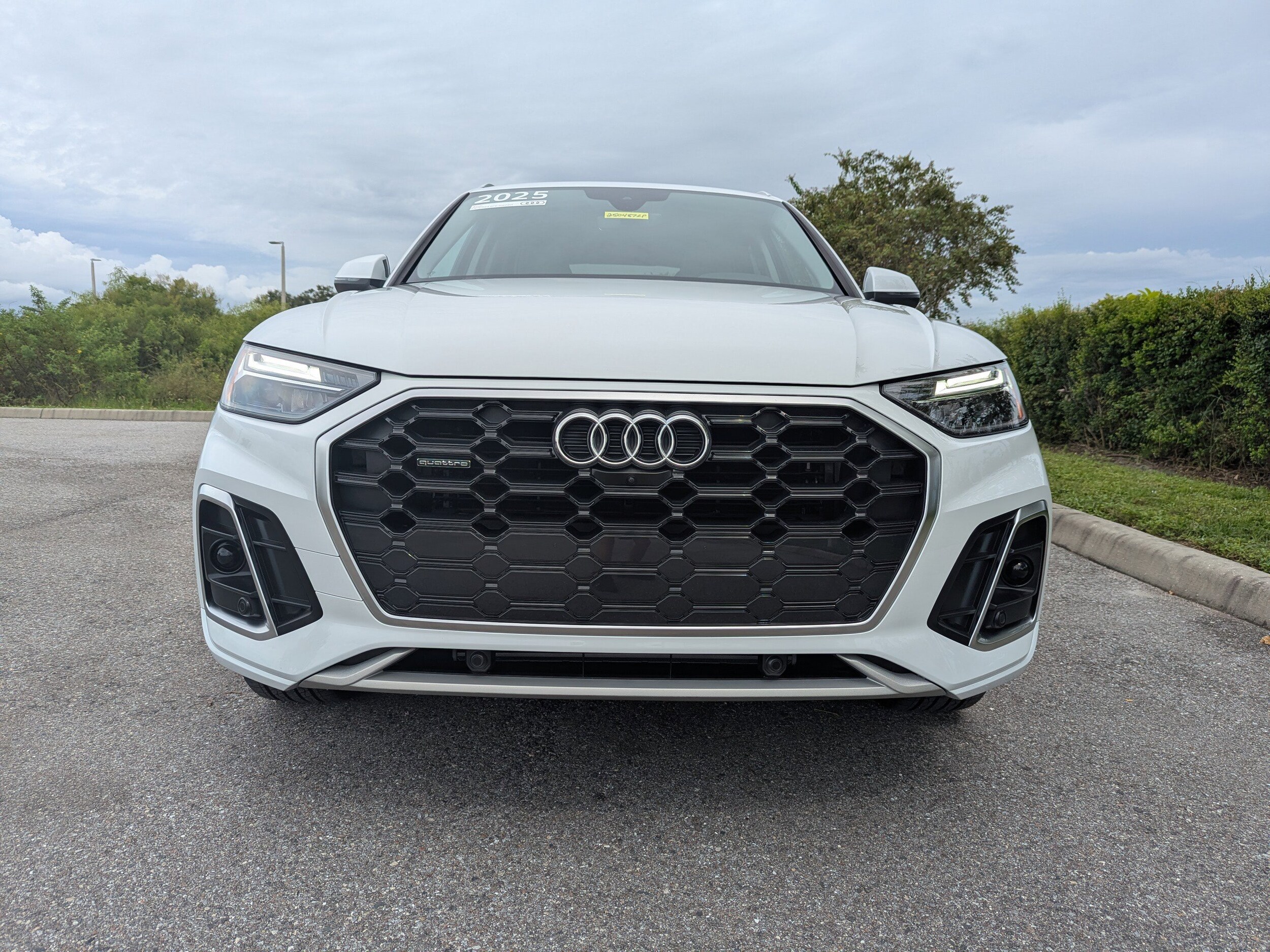 2025 Audi Q5 S line Premium Plus photo 2