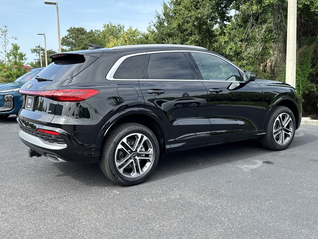 New 2026 Audi Q5 2.0T Premium Plus SUV