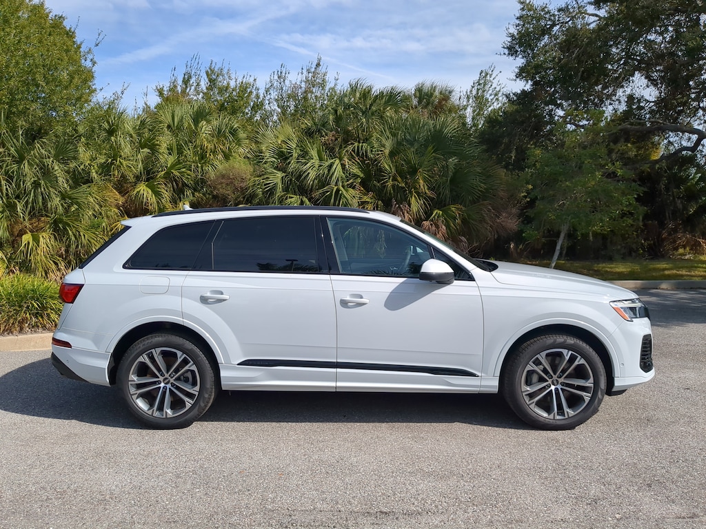 New 2026 Audi Q7 55 Premium SUV
