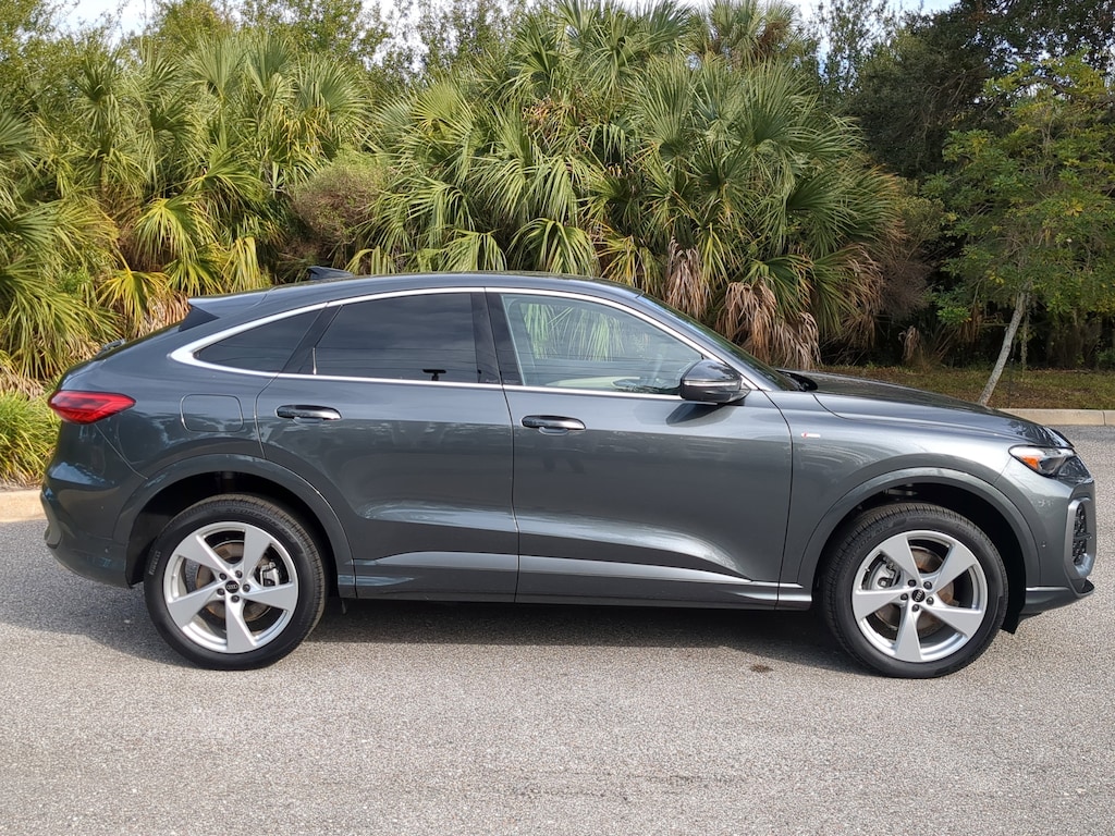 New 2025 Audi Q5 2.0T Prestige SUV
