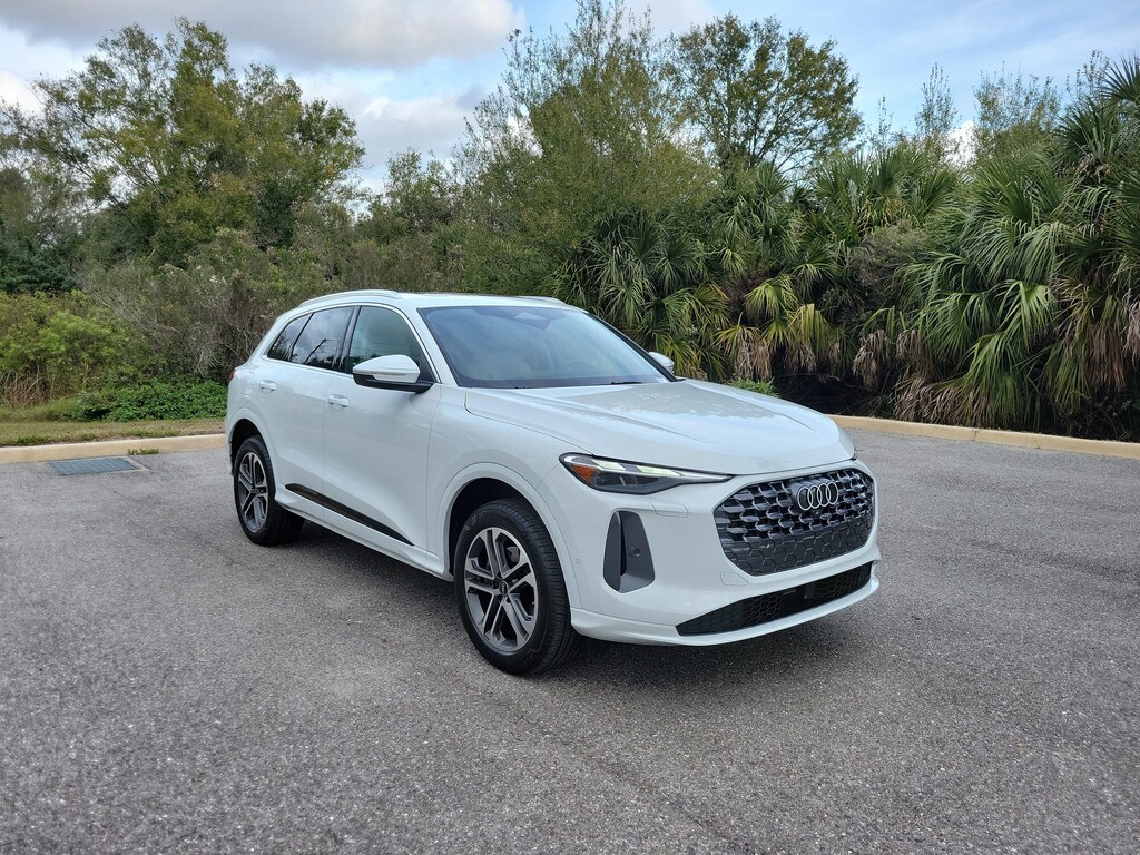 New 2025 Audi Q5 2.0T Premium SUV