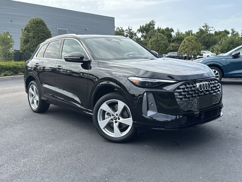 New 2026 Audi Q5 2.0T Premium Plus SUV