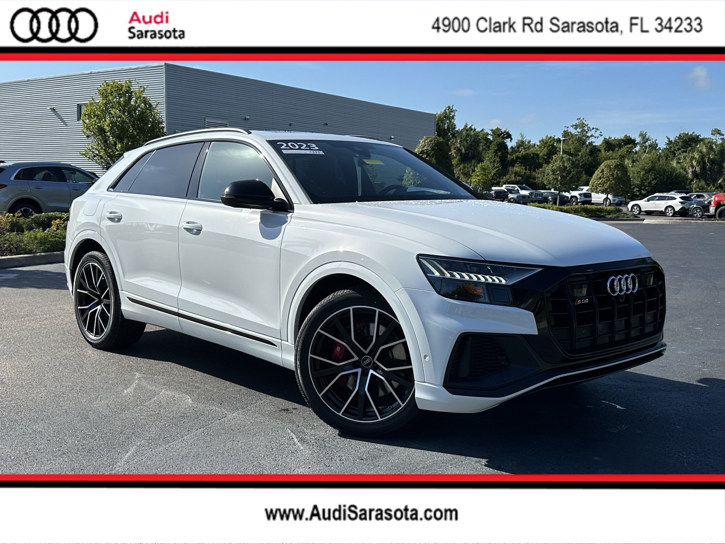 2023 Audi SQ8 Prestige's photo