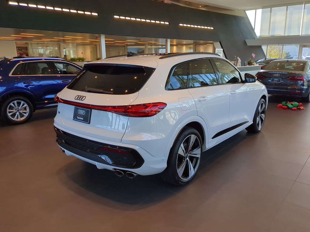 New 2025 Audi SQ5 3.0T Premium SUV