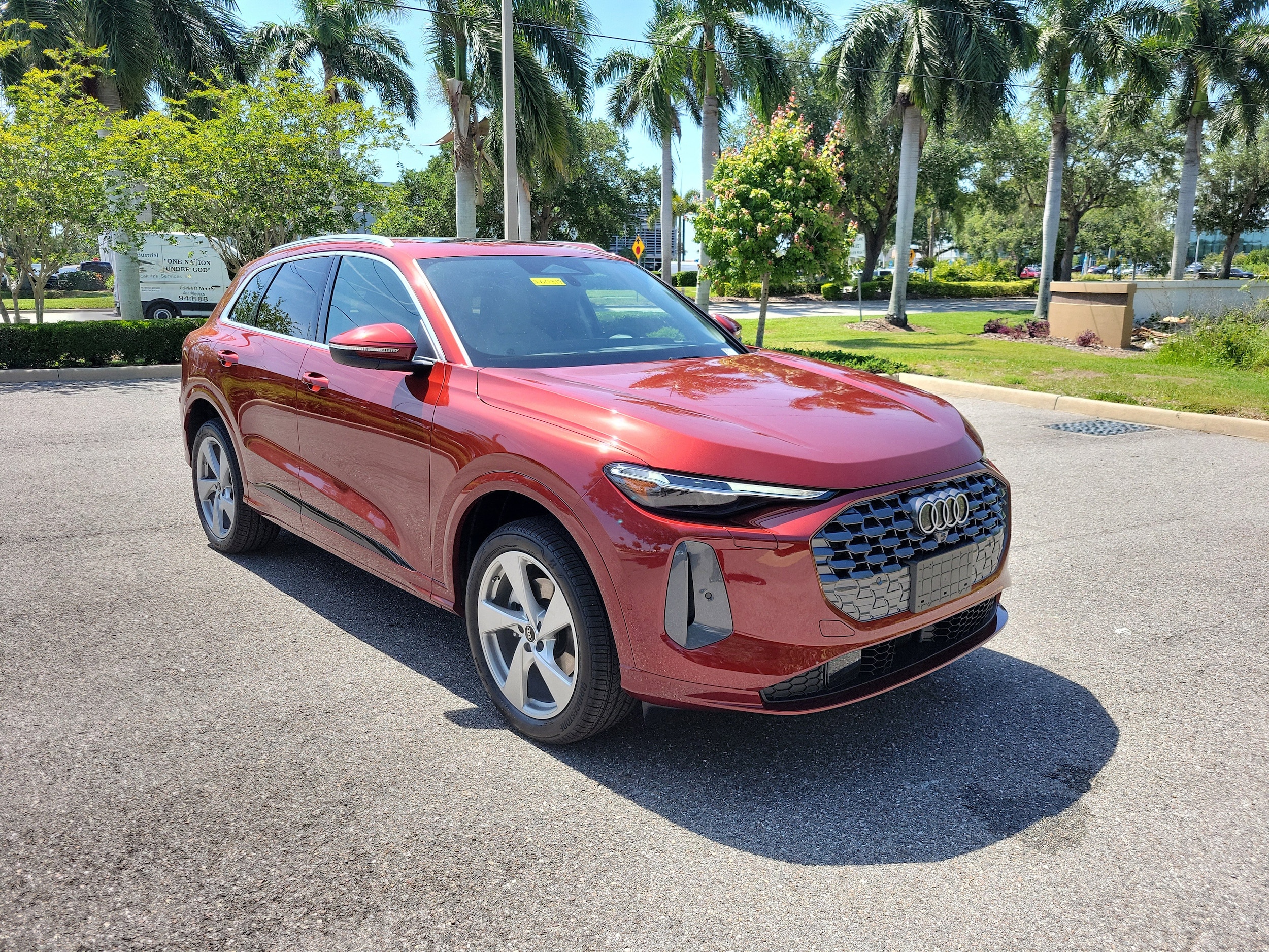 2026 Audi Q5 Premium Plus quattro's photo
