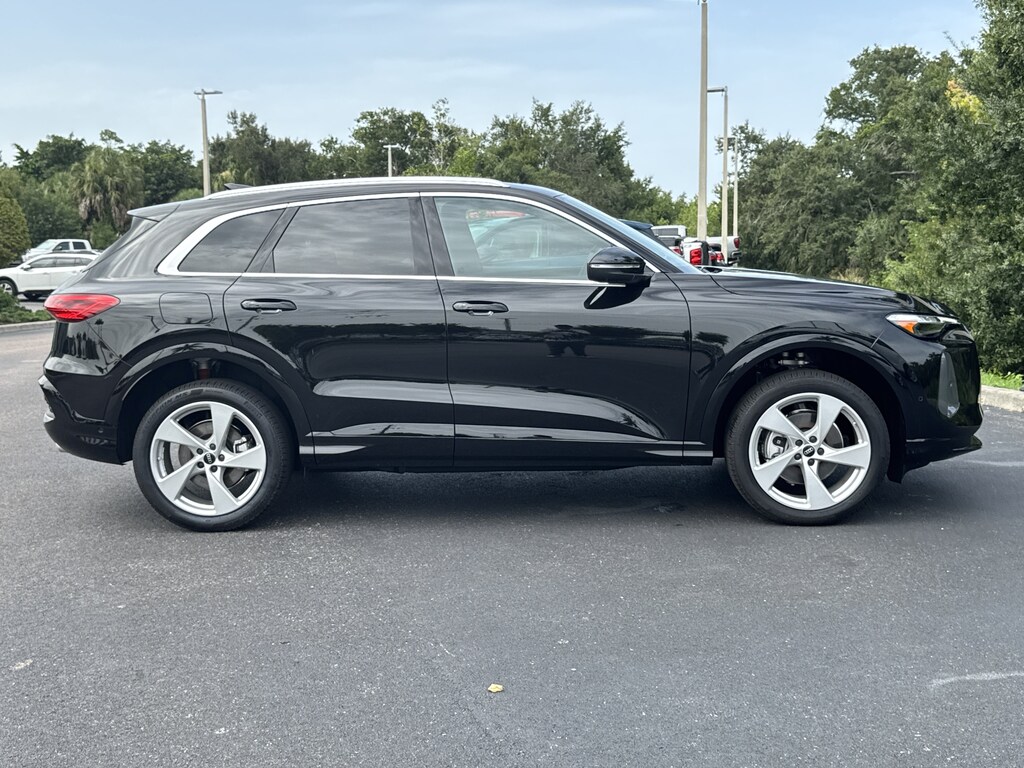 New 2026 Audi Q5 2.0T Premium Plus SUV