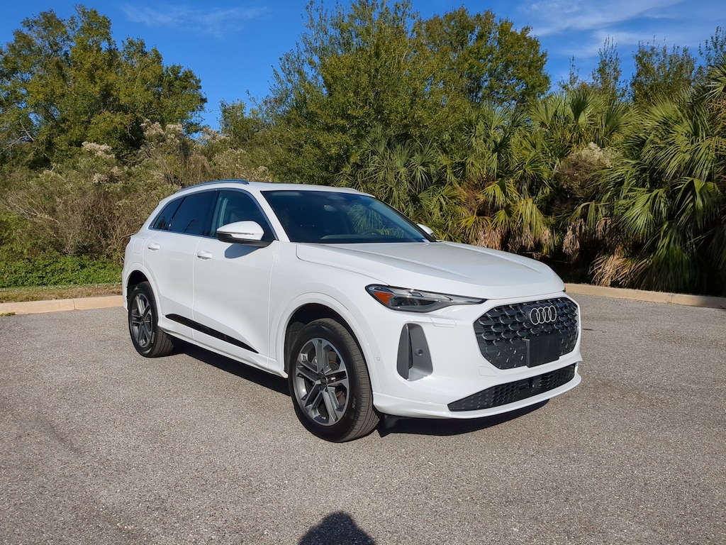 New 2025 Audi Q5 2.0T Premium SUV
