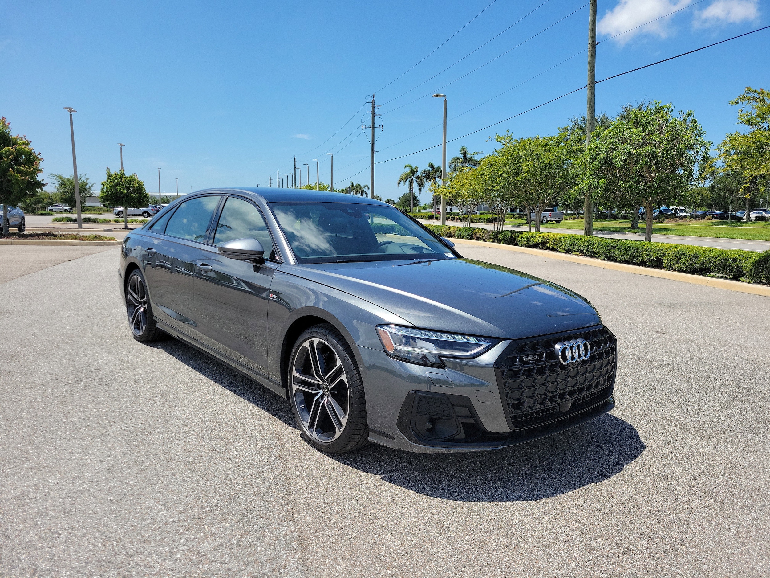 2026 Audi A8 55 TFSI L quattro Tiptronic's photo