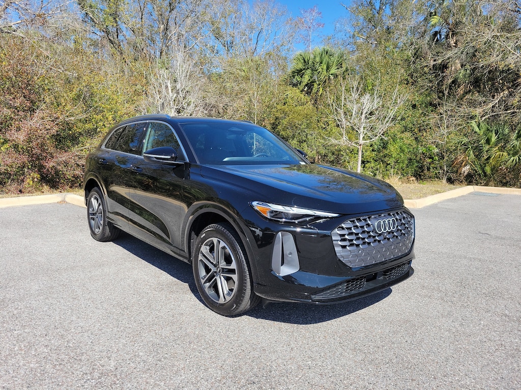 New 2025 Audi Q5 2.0T Premium SUV