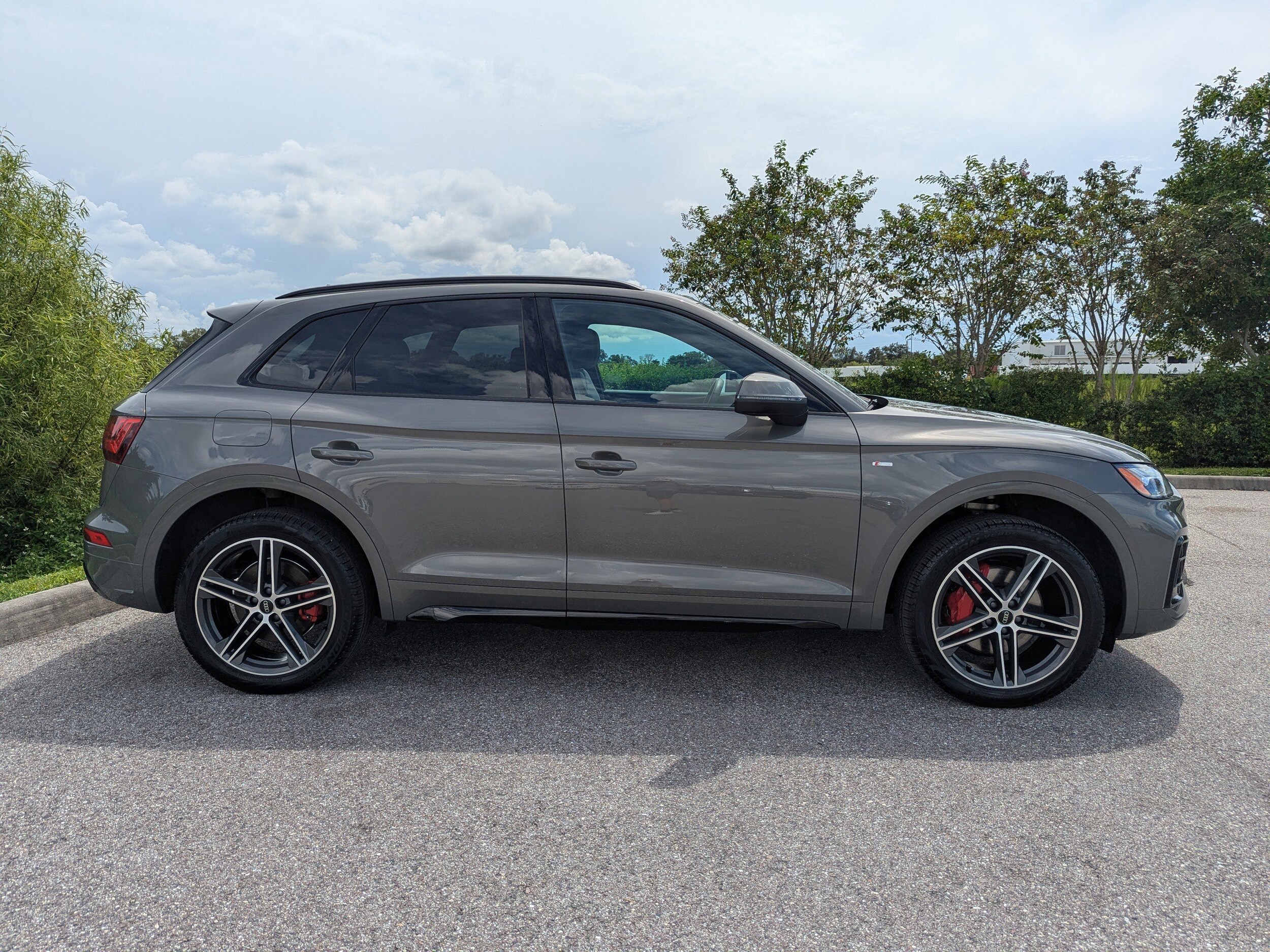 2024 Audi Q5 S line Premium Plus photo 3