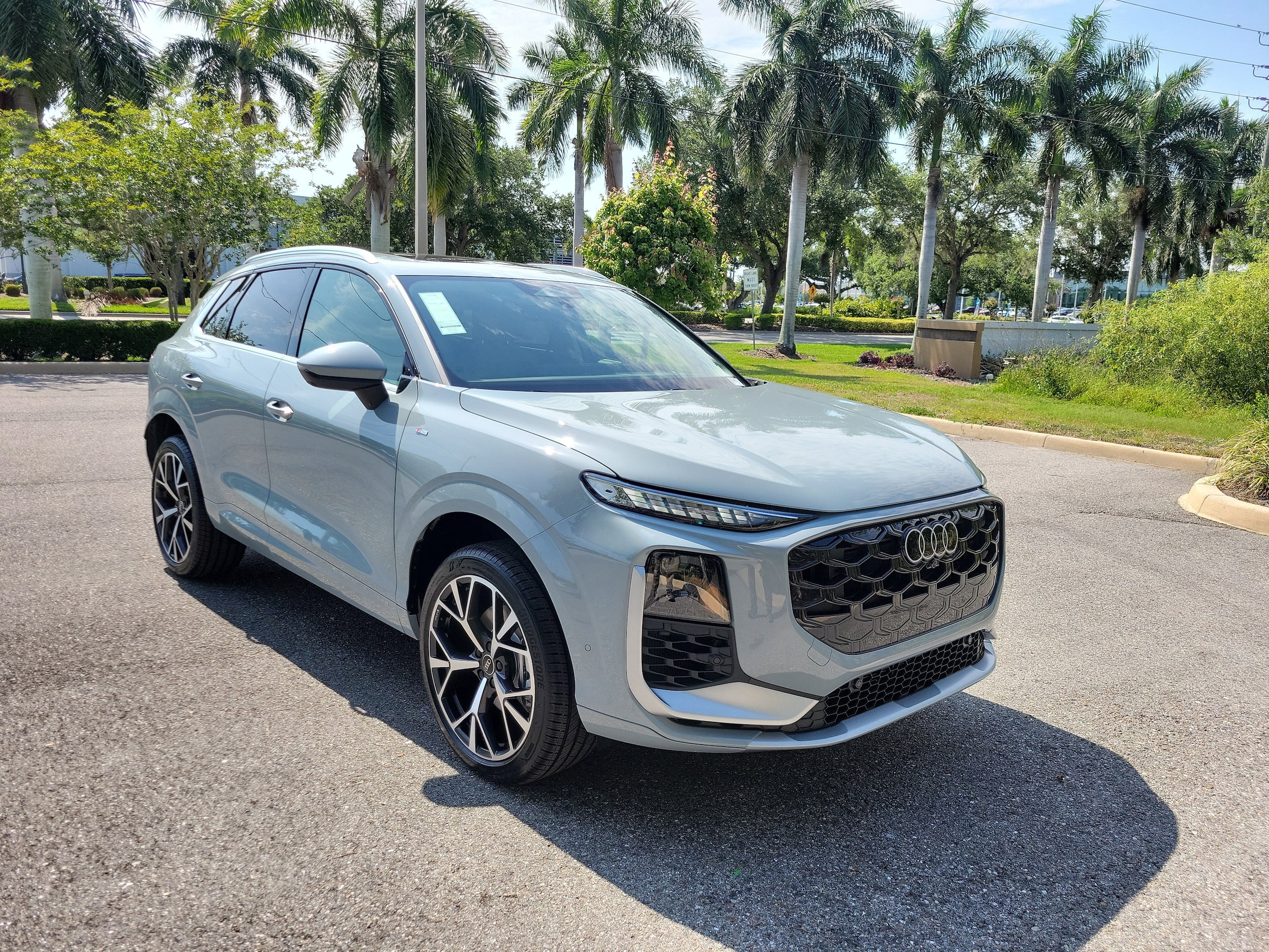 2026 Audi Q3 S line quattro's photo